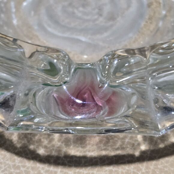 Vintage Pink Rose Glass Inlaid Rimmed Ashtray w/ Green Leaves 6" Diameter - Picture 7 of 10